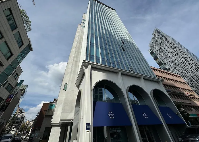 Gangnam Cheongdam Apt - Free Wifi, Max 6Pax