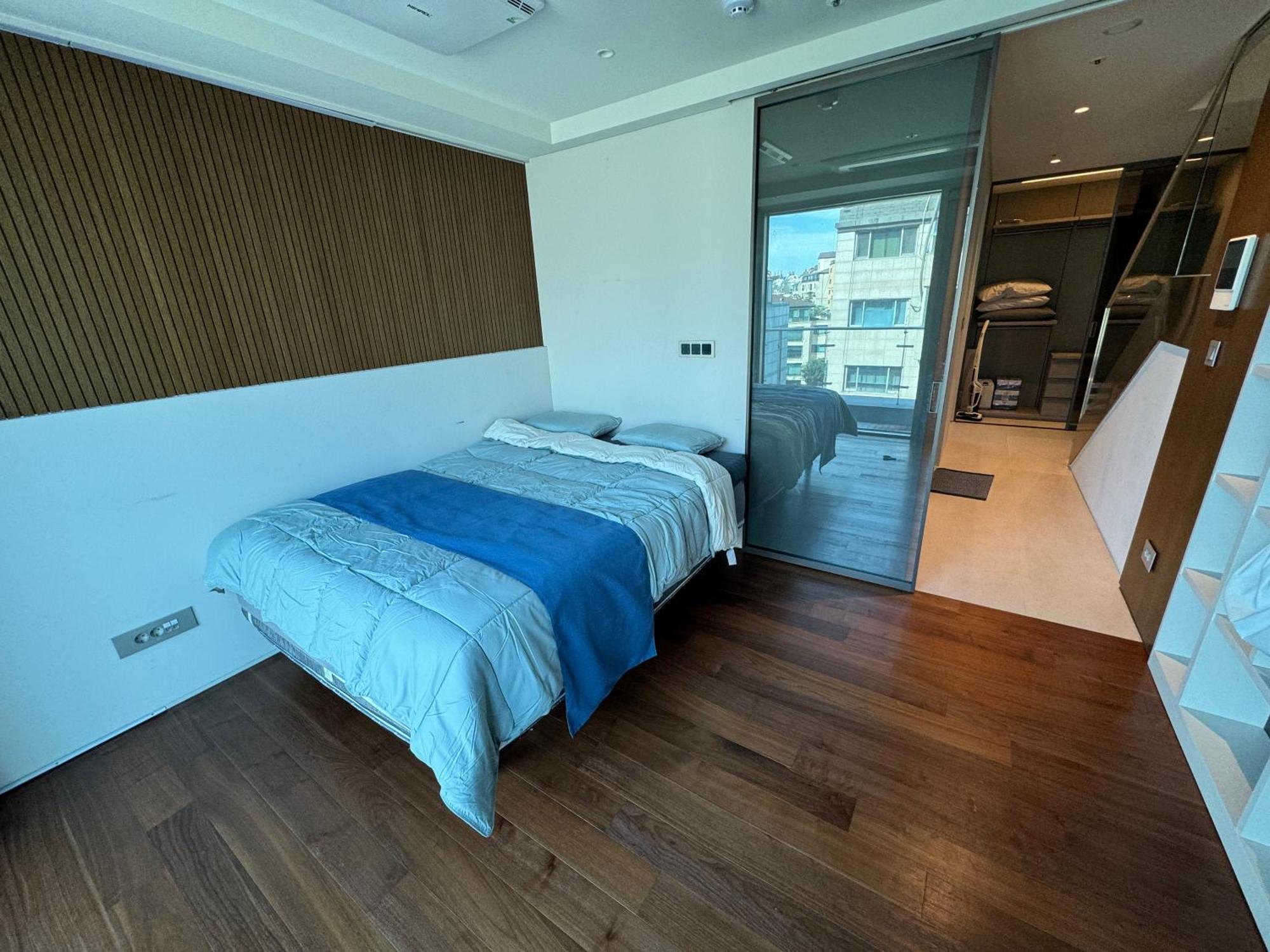 Gangnam Cheongdam - Free Wifi, Max 6pax *